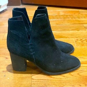 Black Steve Madden booties